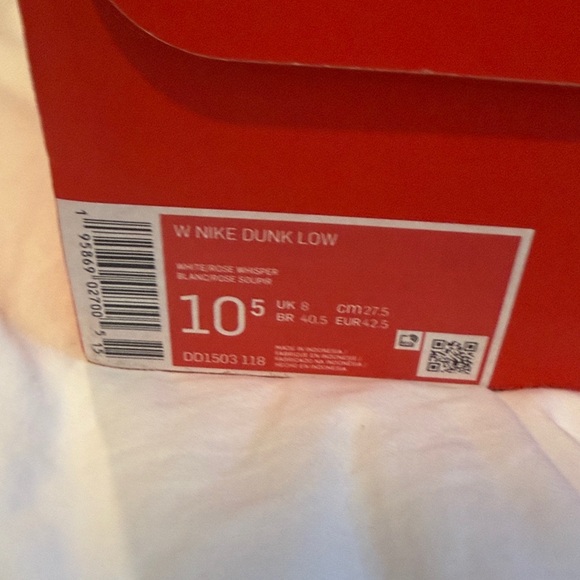 Nike Women's Dunk Low - Picture 2 of 6